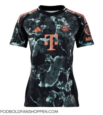 Bayern Munich Alphonso Davies #19 Udebanetrøje Dame 2024-25 Kortærmet